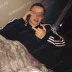 Jeune hétéro russe de passage à Paris